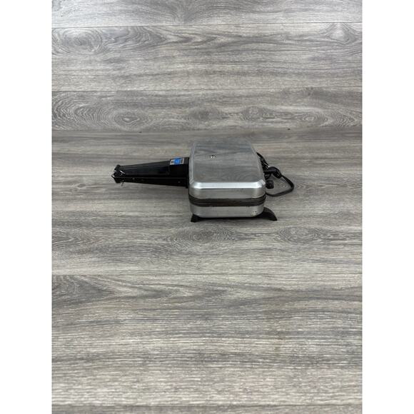 Vintage VITANTONIO PIZZELLE CHEF 300A Italian Waffle Cookie Maker, Tested Works - Picture 4 of 7